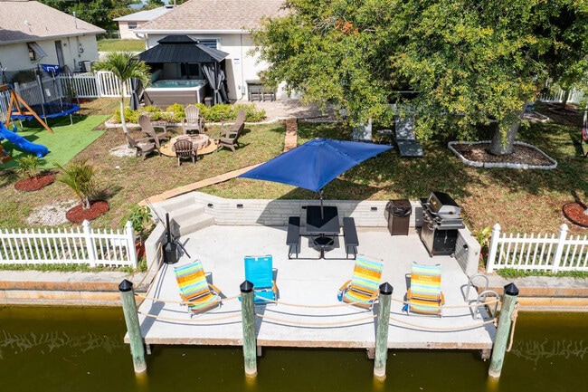 Building Photo - 533 SE 21st Ave