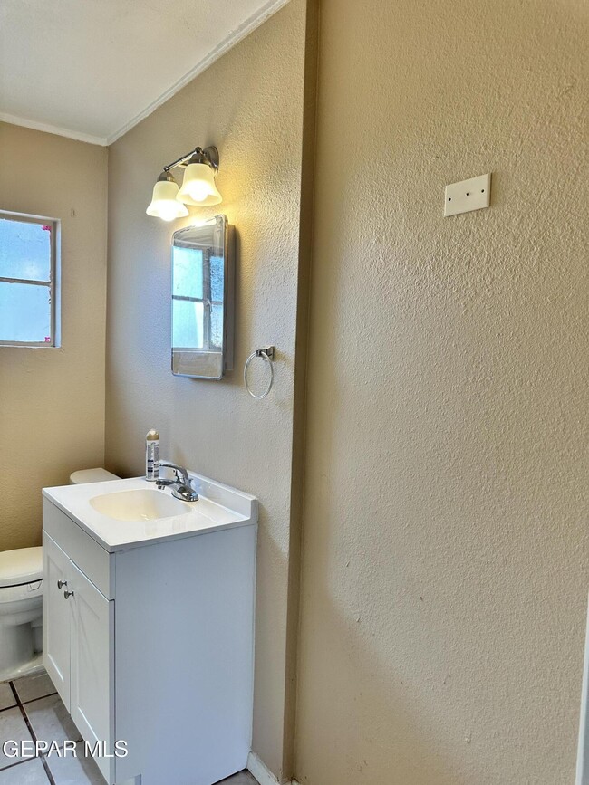 Building Photo - 1518 Clausen Dr