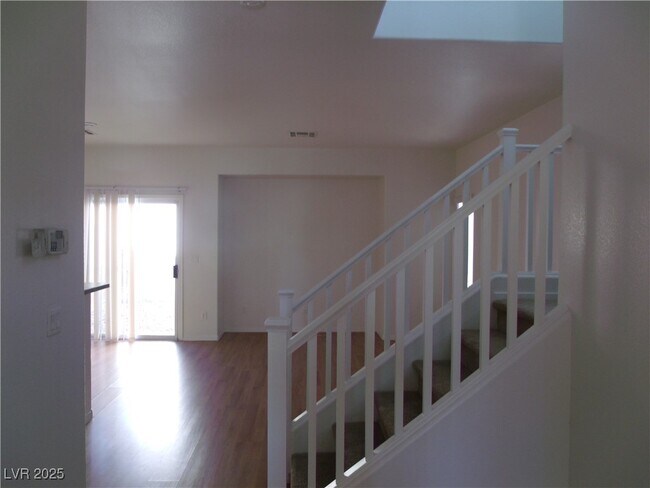 Building Photo - 6206 Standing Elm St