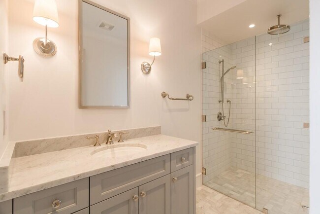 Building Photo - 3376 Peachtree Rd NE