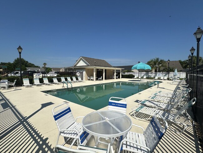 Building Photo - Fantastic Three Bedroom Updated Home in Bluffton!