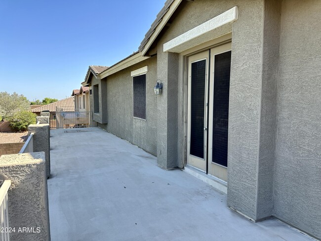 Building Photo - 7122 S Champagne Way