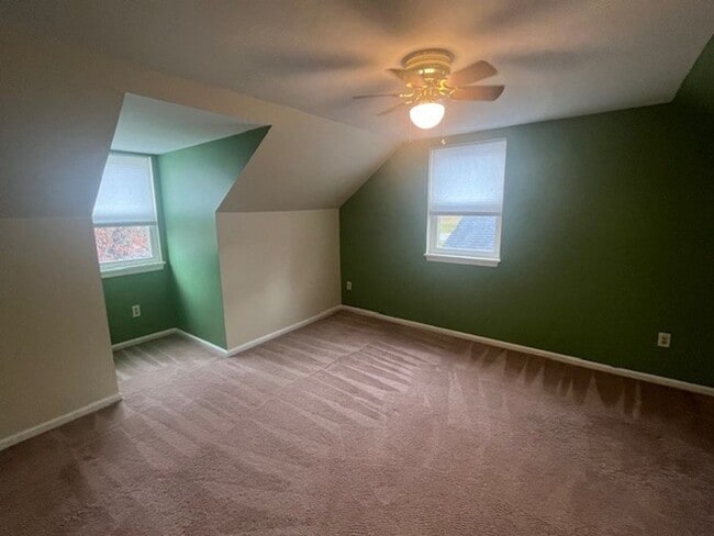 Building Photo - LOVELY CAPE COD WITH 4 BEDS, 2 BATHS AND G...