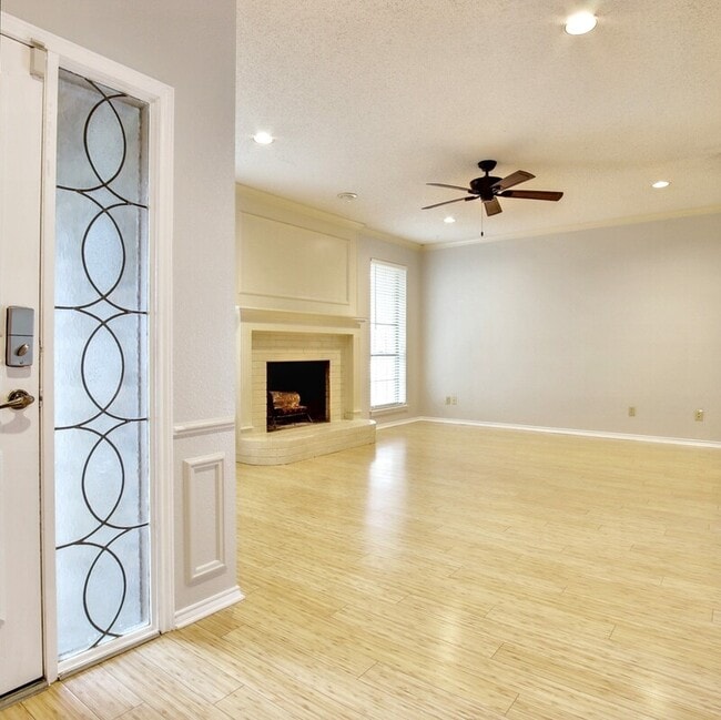 Building Photo - 5725 Ridgerock Ct