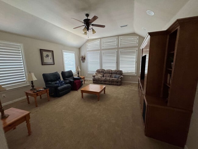 Building Photo - 2303 Chapelwood Dr