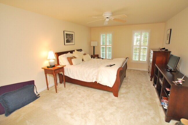 Building Photo - 15216 Falconbridge Terrace