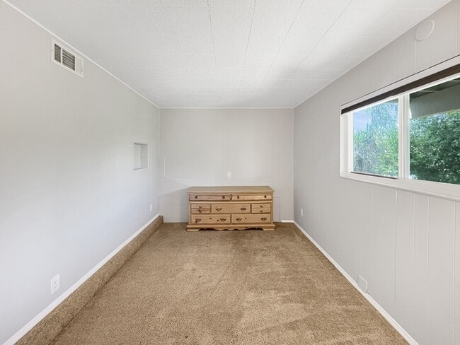 Building Photo - 1334 Miraflores Glen