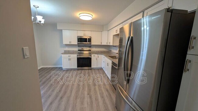 Building Photo - 12 Cottontree Ct