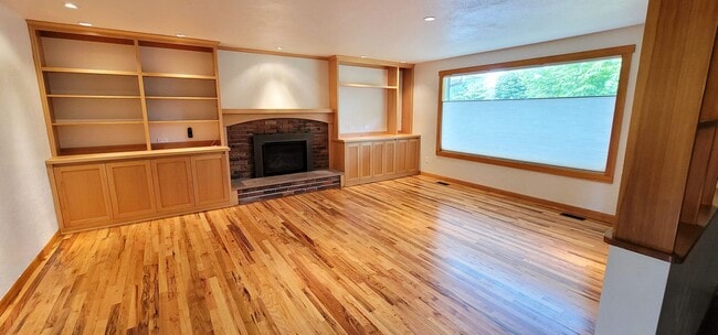 Building Photo - Gorgeous 4-bedroom home including a Two Car Garage and Spacious Backyard with a Shaded Patio