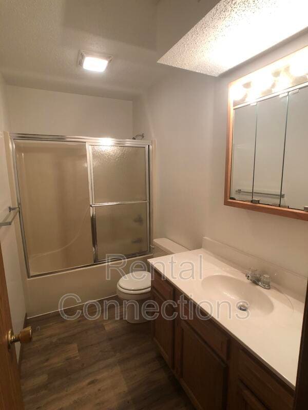 Building Photo - 500 E College St