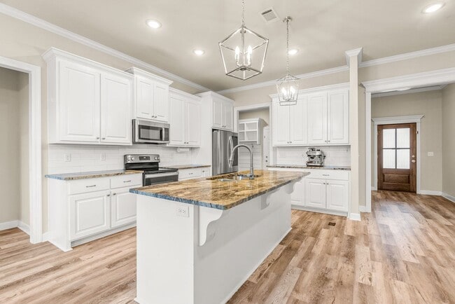 Building Photo - Stunning Sherwood Home in Quiet Cul-de-Sac | Modern Upgrades & Spacious Layout