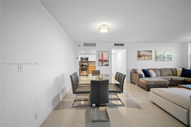 Building Photo - 2150 Sans Souci Blvd