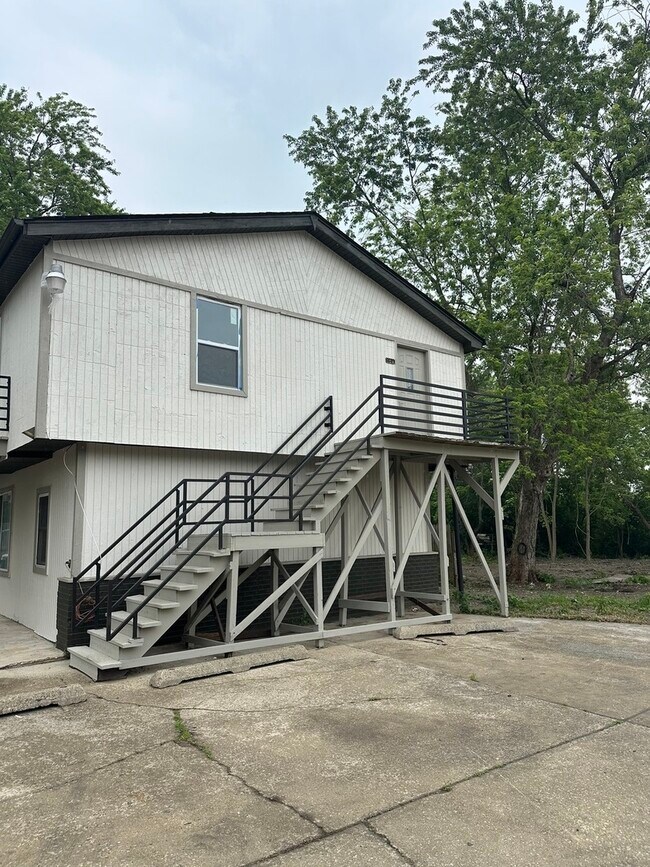 Building Photo - 22525 State St