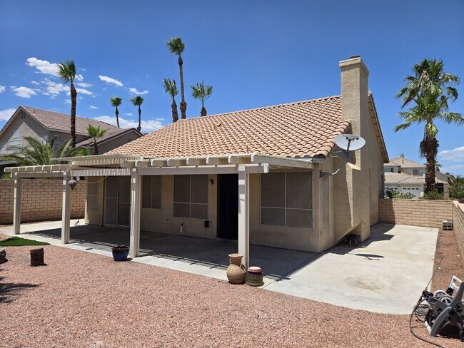 Building Photo - 8417 San Ramon Dr