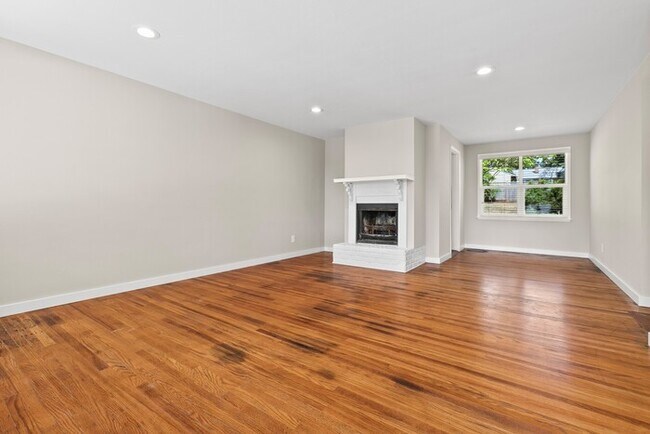 Building Photo - DARLING BUNGALOW in Desirable Arroyo Heigh...