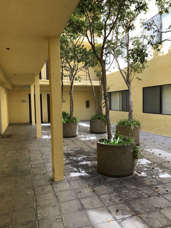 Building Photo - 1380 Veteran Ave