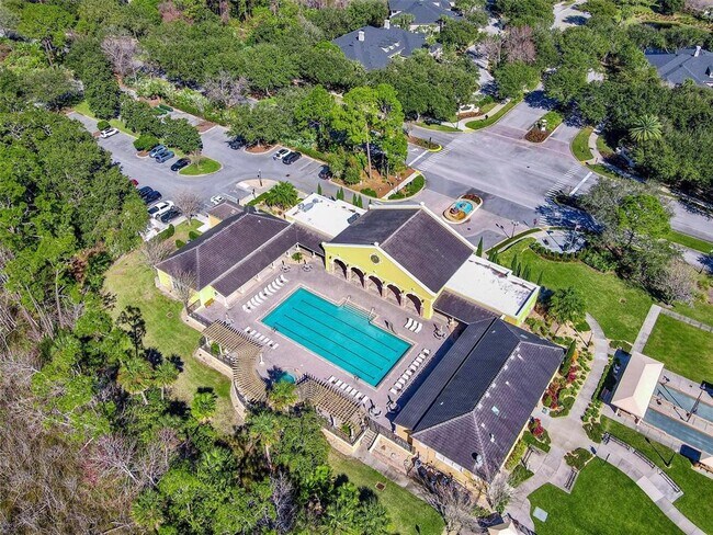 Building Photo - 11 Deerfield Ct