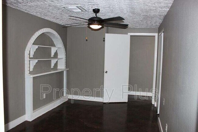 Building Photo - "Spacious 6-Bed, 6-Bath Gem in Tempe – Ideal for Comfort and Style!"