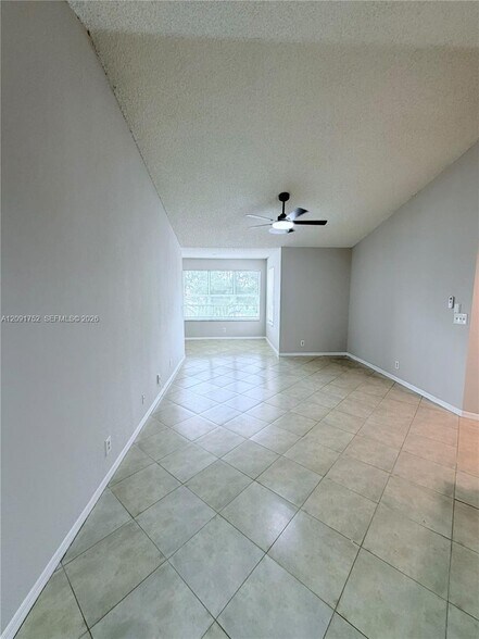 Building Photo - 3480 Pinewalk Dr N