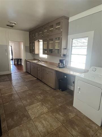 Building Photo - 725 Peach St