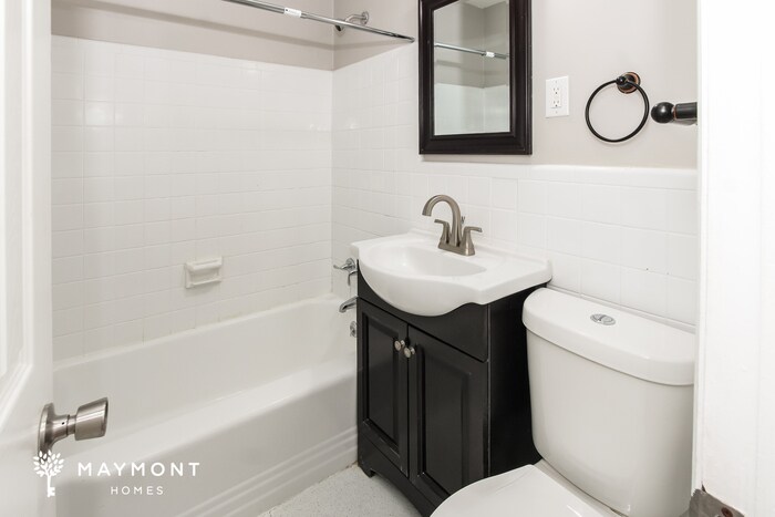 Building Photo - 911 Airport Blvd