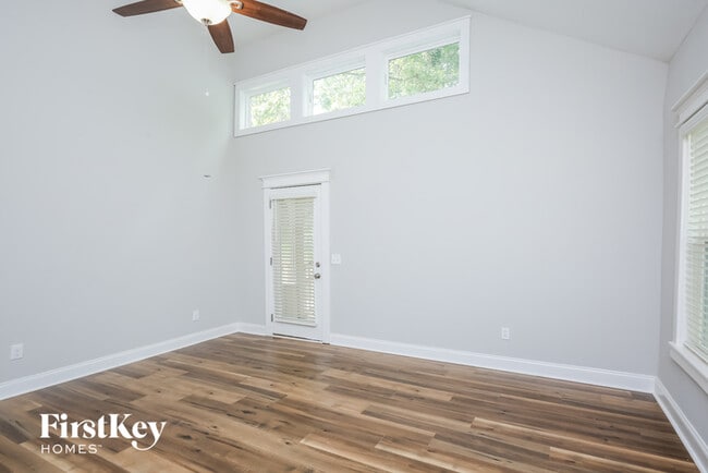 Building Photo - 3641 Cochran Rd