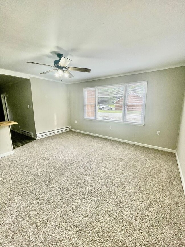 Building Photo - Don't miss out on this  2 bedroom 1 bath home . Located in Lincolnton .