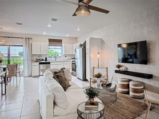 Building Photo - 271 NE 16th St