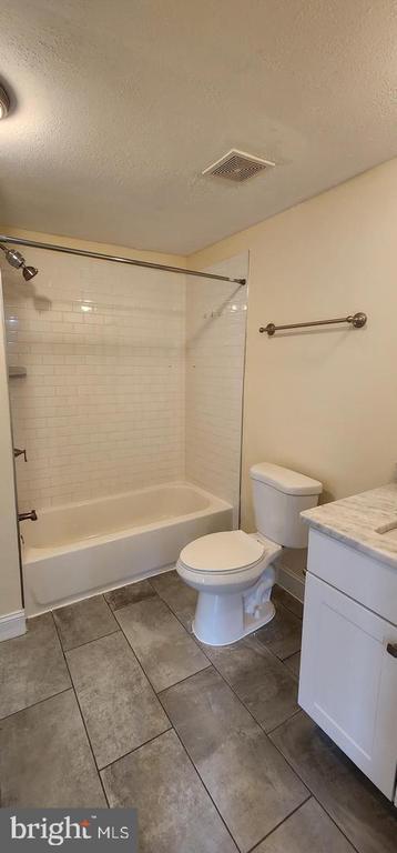 Building Photo - 13592 Bentley Cir
