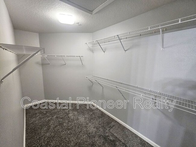 Building Photo - 2035 River Turia Cir