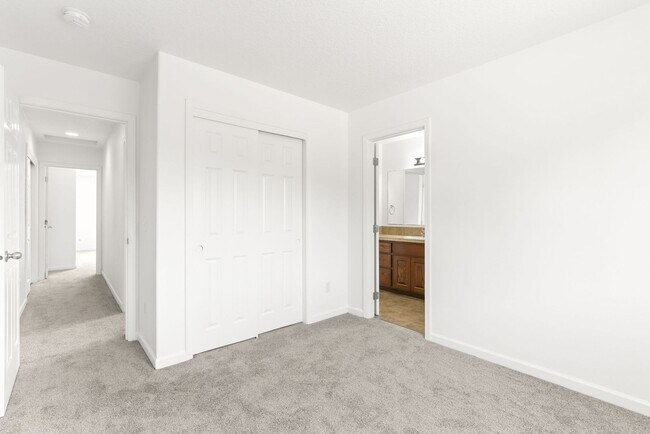 Building Photo - 3745-3749 SE 127th Place