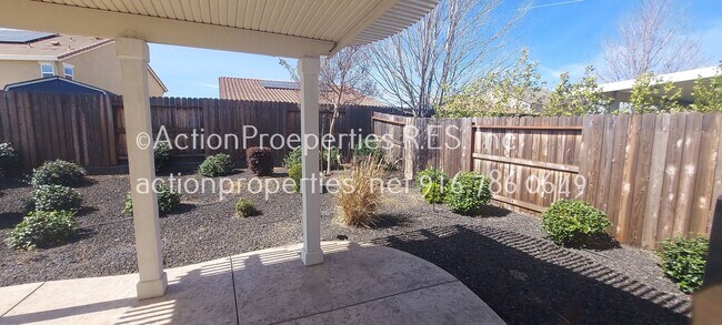 Building Photo - West Park -3 Bedroom, 2 Bath,  Single Stor...
