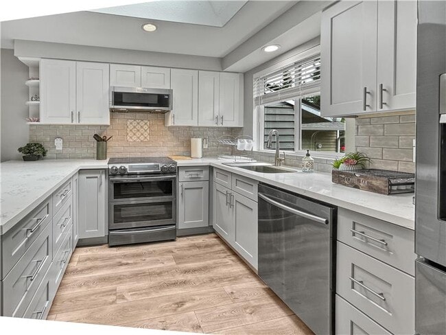 Building Photo - 13316 NE 137th Pl