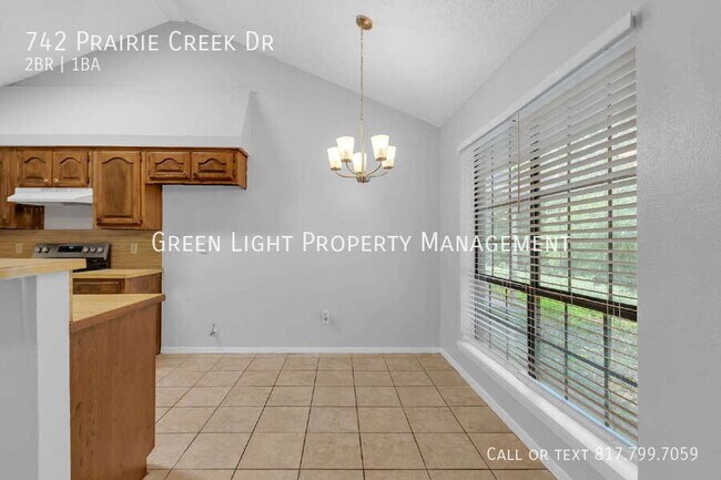 Building Photo - 742 Prairie Creek Dr