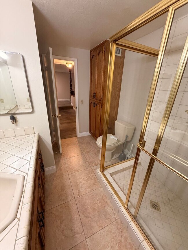 Building Photo - Beautiful 4 Bedroom 3 Bathroom La Palma House For Rent!