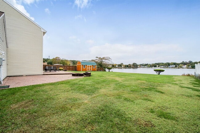 Building Photo - 625 Creekwood Dr