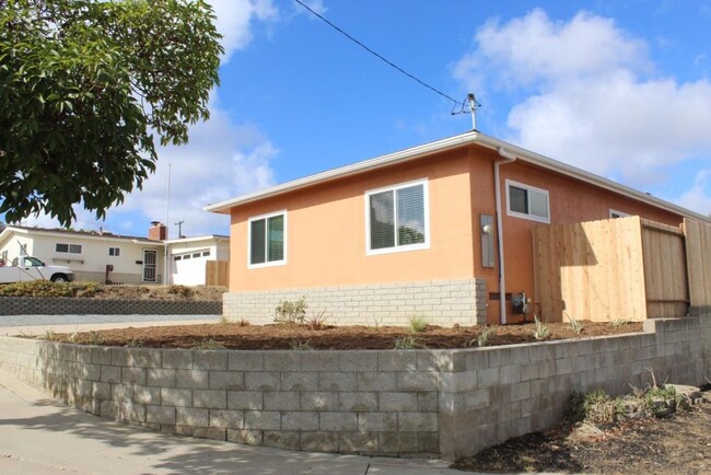 Building Photo - 3Bed/2Bath -Serra Mesa ~ Gowdy Ave.