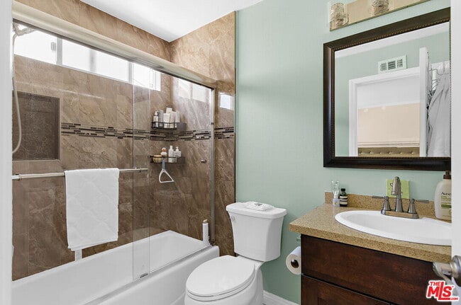 Building Photo - 13223 Arabella St