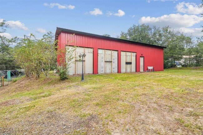 Building Photo - 16453 Pawnee Dr