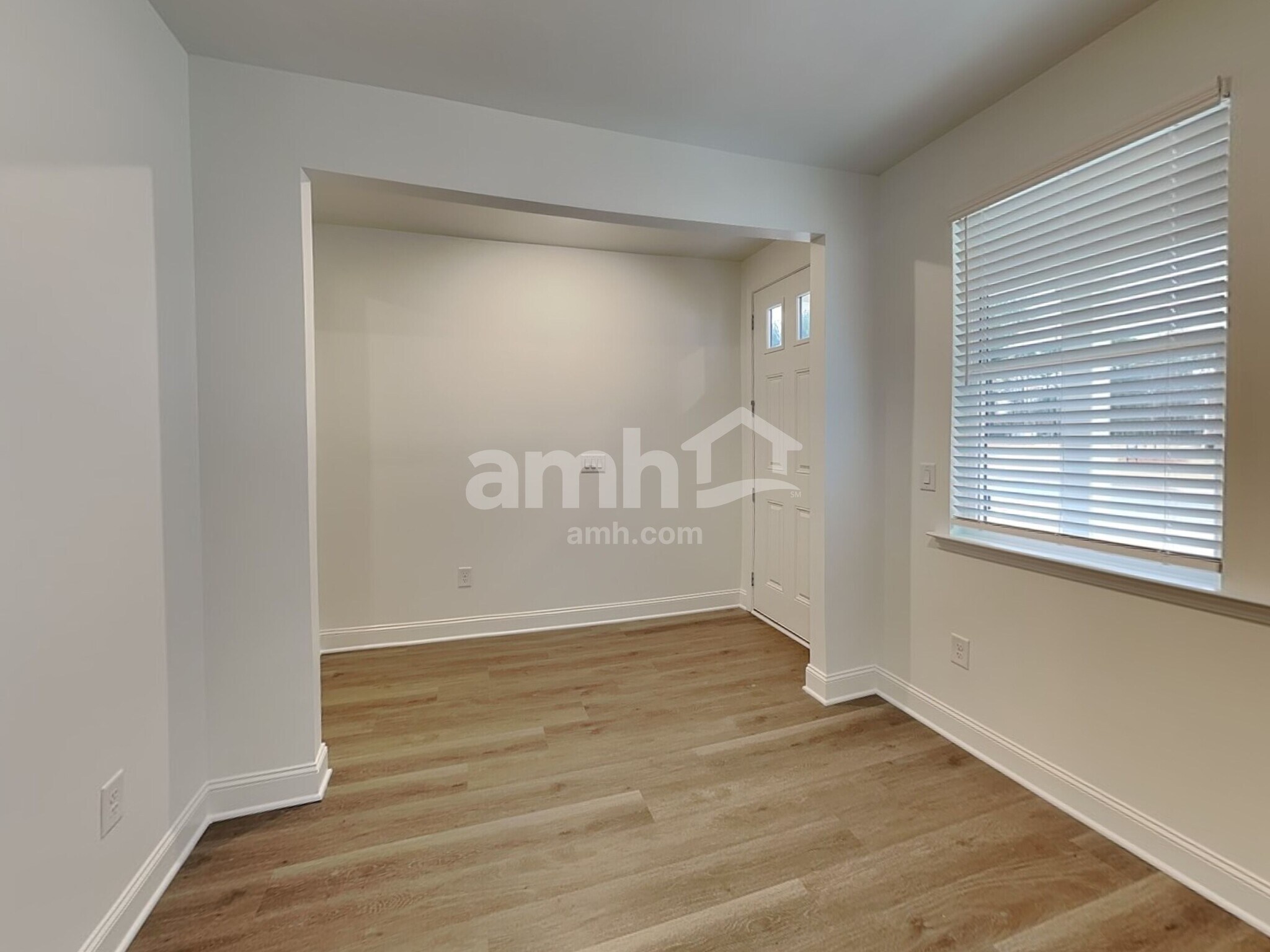 Building Photo - 1498 Aquamarine Dr