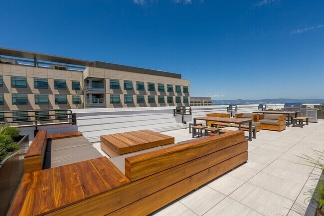 Building Photo - 601 Tennessee St