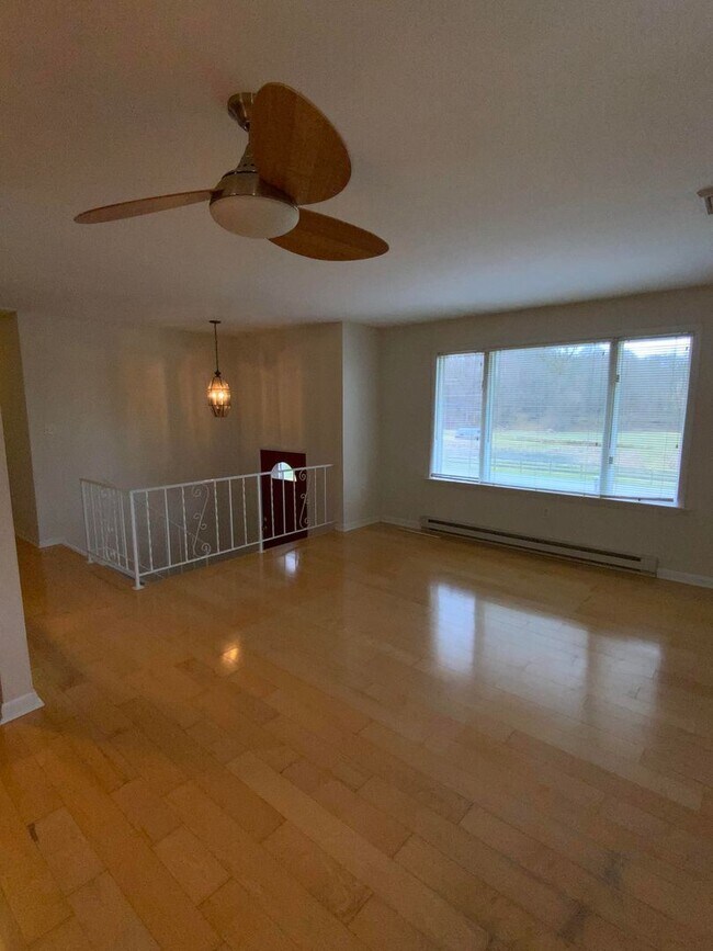 Building Photo - 5 br, 3 bath House - 35 CINDER RD