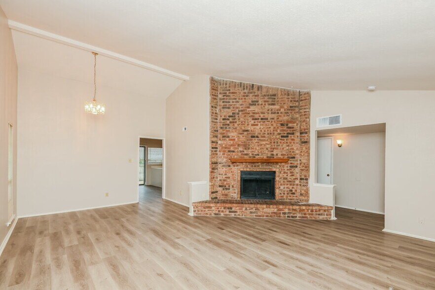 Building Photo - 3913 Horizon Pl