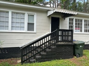 Building Photo - 1403/1405/1407 McArthur Avenue
