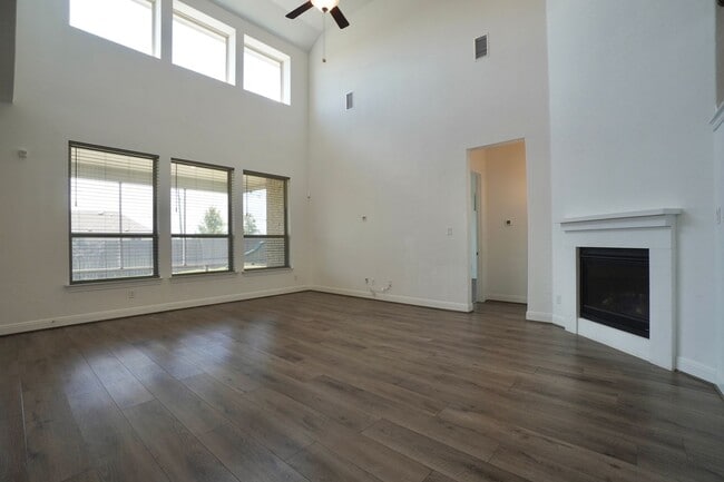 Building Photo - 18116 Leccion Dr