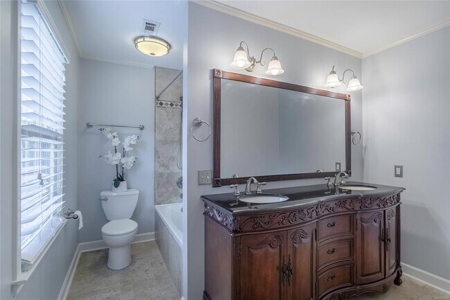 Building Photo - 149 Ledyard Dr