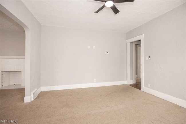 Building Photo - 4953 E 106th St