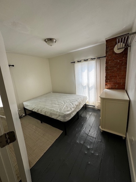 Room 2-Apt A - 26 Meredith St