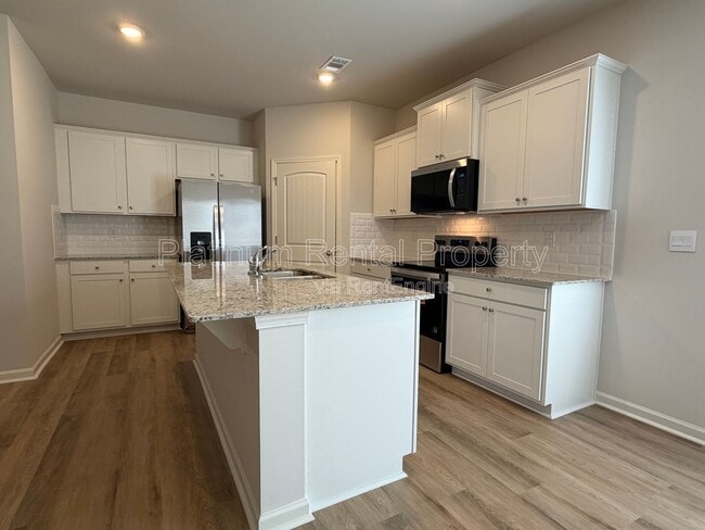 Building Photo - 42 Rustin Rdg