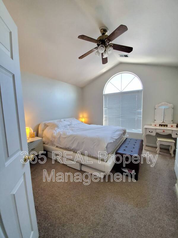 Building Photo - 5151 W 29th St